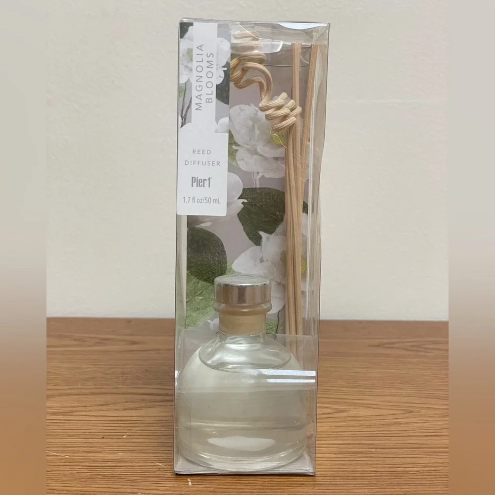 Pier 1 Magnolia Blooms Reed Diffuser